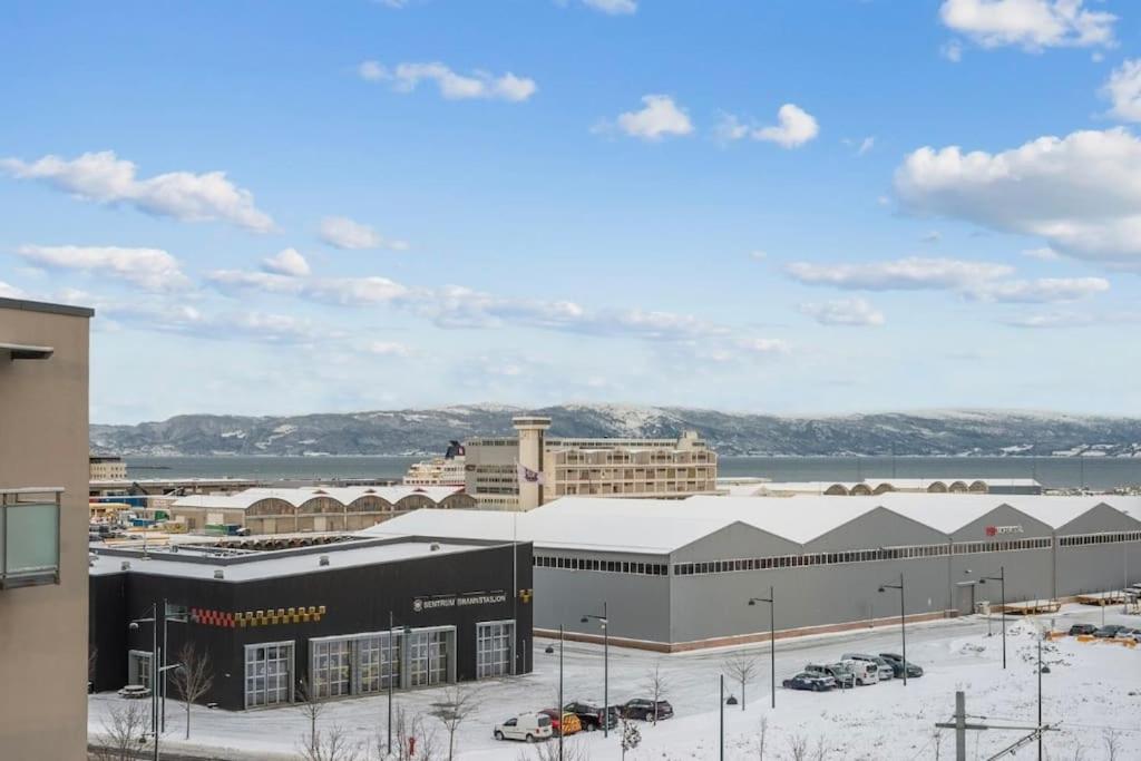 Modern And Central Apartment - Solsiden Trondheim - Up To 6 People Exteriör bild